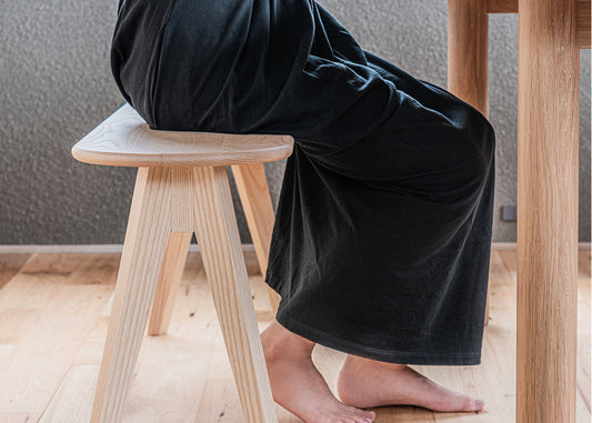 木の温もりと上質感。暮らしに寄り添うベンチ【国産家具】｜SHIKI